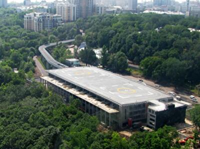Вертодром в центре Киева «съест» еще 150 млн. и склоны Днепра