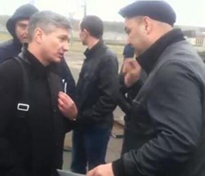 На депутата Киевсовета напали с ножом при попытке остановить самовольное строительство
