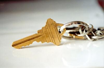 Племянник продал за тысячу долларов 3-комнатную квартиру ветерана в столице Крыма, оставив семью на улице