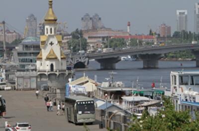 На набережной в Киеве установят распрыскиватель радуги