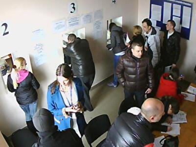 После установления в регистрационных службах web-камер тема очередей себя исчерпала