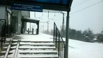Городская электричка второй день ходит с часовыми опозданиями