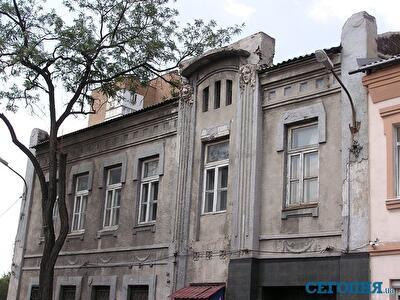 В центре Донецка ради нового торгового центра снесли два исторических здания. Фото