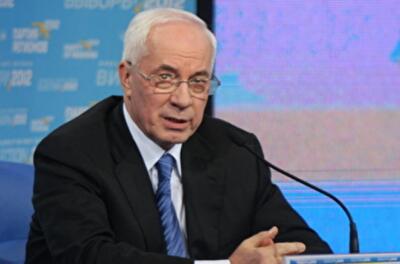 Азаров снова упрекнул Россию в заоблачных ценах на газ