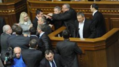 Во сколько обходится Украине Верховная Рада