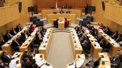 Кипр отказался от налога на вклады: евро обвалился, цены на золото растут