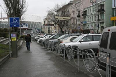 Киеву добавят парковок