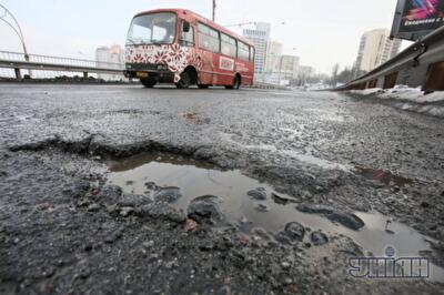 Украинские водители начали забрасывать автодор исками за разбитые машины