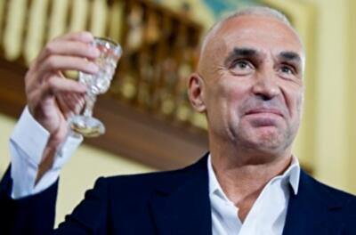 Александр Ярославский купил сеть ТРЦ "Караван"