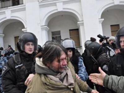 Захарченко о драке нардепов с "Беркутом": милицию бить нельзя
