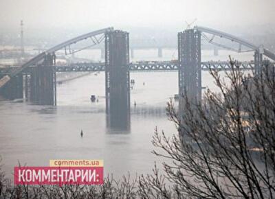 Почтовая площадь важнее моста на Троещину. Фото