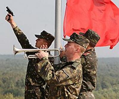 Соседи Украины активно вооружаются, страну могут втянуть в конфликт