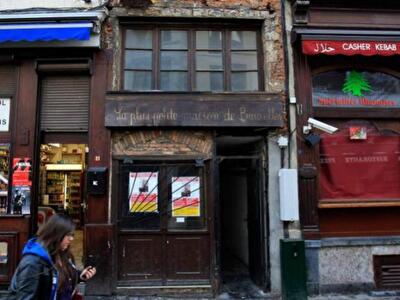 Самый "стройный" дом в Брюсселе выставлен на продажу. Фото