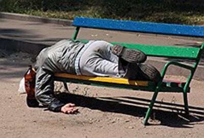 Коммунисты предложили загонять украинцев в "психушки" за алкоголизм
