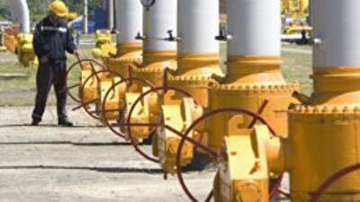 Украина будет импортировать газ через Венгрию и Словакию
