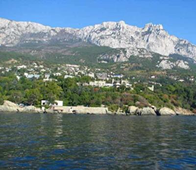 Прокуратура потребовала отобрать у застройщиков 8 га земли у моря в Алупке 