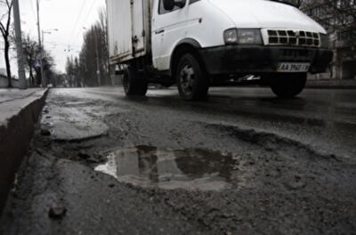 Киев останется с разбитыми дорогами до весны