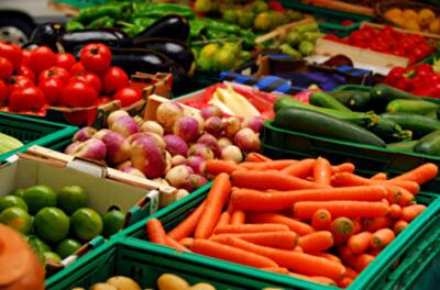 Еда без химии: украинские фермеры учатся производить "чистые" продукты, но стоят они в три раза дороже