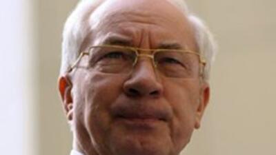 Азаров хочет ускорить расчеты торговых сетей с товаропроизводителями