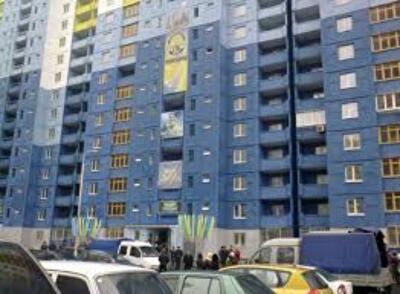 Азаров обещает на ближайшем Кабмине устранить проблемы с регистрацией прав на недвижимость