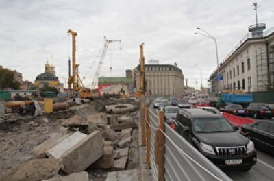 В Киеве перекроют движение на Набережном шоссе