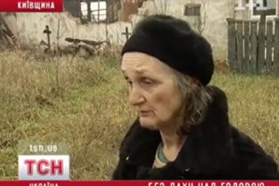 Доверчивая пенсионерка переписала на соседей квартиру и оказалась под забором