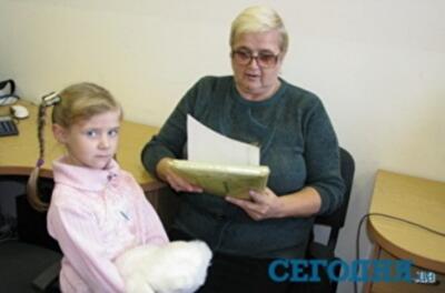 Возбудили дело против матери, которая продала квартиру за 12 тыс.грн и прописала дочь на улице