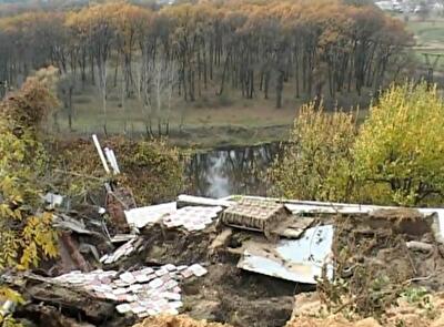 На Харьковщине дорога уходит под землю, отрезанными от цивилизации могут остаться 100 семей