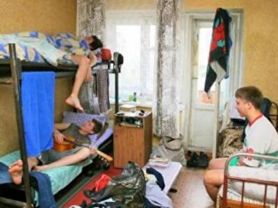 Студенты Симферополя потребовали круглосуточный доступ в общежития