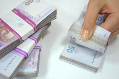 За чертой бедности живут уже четверо из пяти украинцев