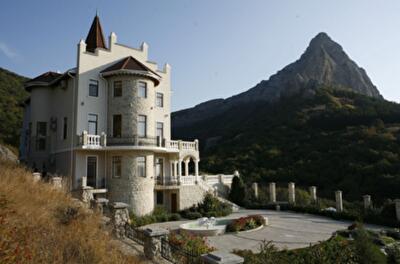 ТОП-5 самых дорогих и шикарных особняков Крыма
