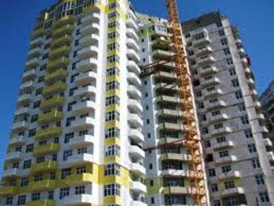 Труханов потребовал тщательно контролировать застройщиков