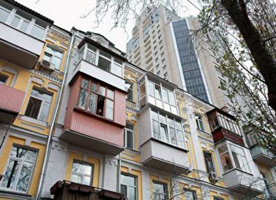 На балконах правительство заработает миллиард