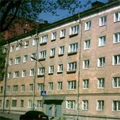 Янукович поручил обеспечить жильем проживающих в общежитиях