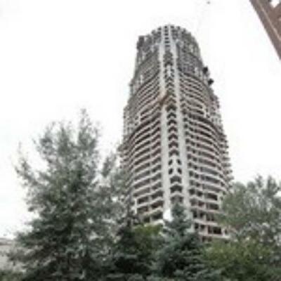 Небоскреб на Кловском спуске: выше только Бог и телевышка