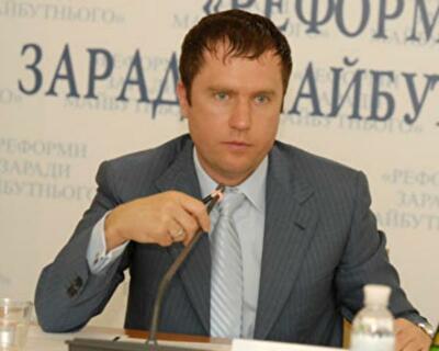 Президент критикует Минрегионстрой: кто поддержит?