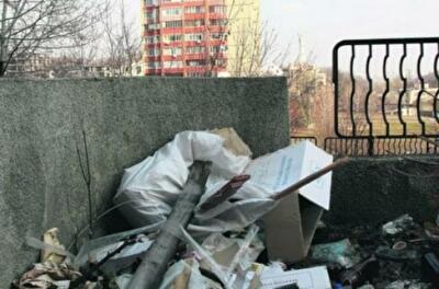 Печерск утопает в мусоре
