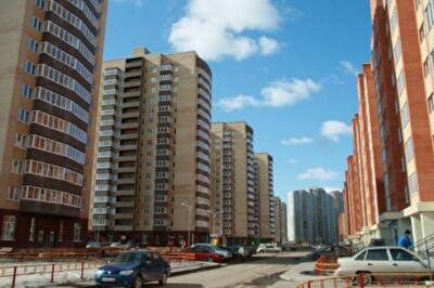 Киевлян уговаривают на почти готовое жилье