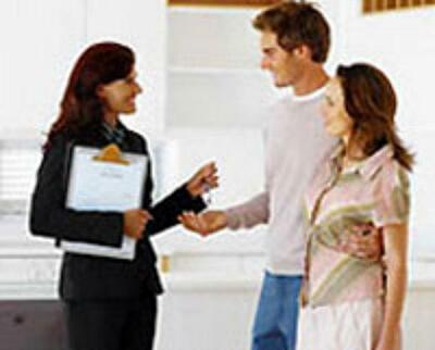 Кто заплатит за услуги риэлтора - покупатель или продавец?