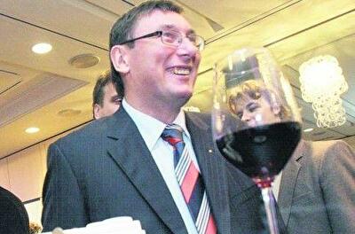 Луценко спас от ареста МИД