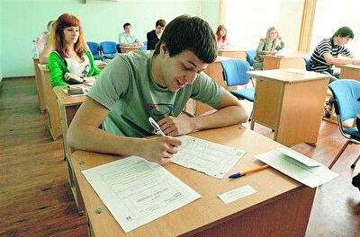 На тестах школьникам проверяли даже уши: нет ли наушников