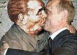 Путин рискует стать новым Брежневым 