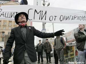 Лучше Медведева и Лукашенко