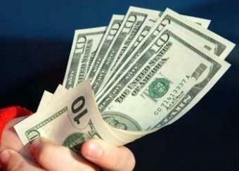 Эксперт: колебания курса страшнее инфляции