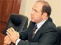 Строитель просит подождать