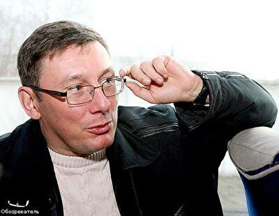 Луценко проспался и запросился в отставку