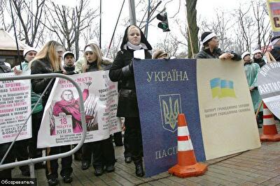 Народ доверяет только церкви, армии и милиции