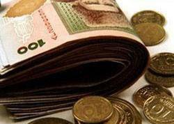 За год реальный курс гривни девальвировал почти на 24%