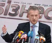 Операторов не связывают