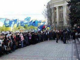 Янукович: Украина на грани силовых разборок между властью и народом